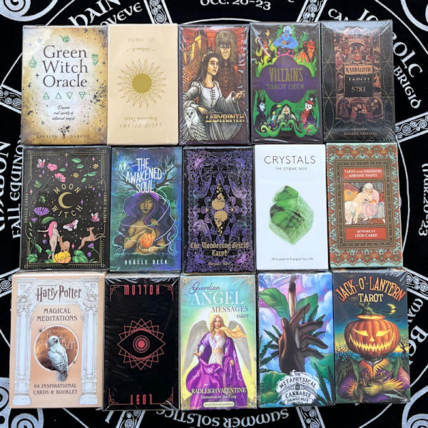 Englanninkielinen tarot-korttipeli Lucid Dreaming Tarot -kortit aloittelijoille
