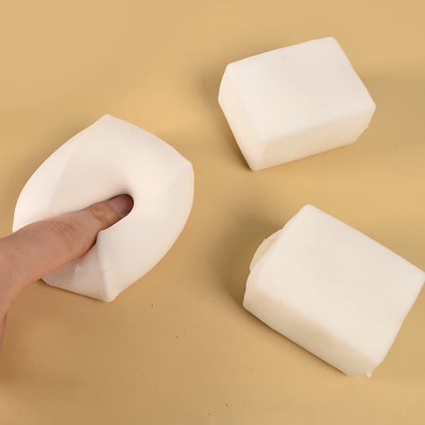 3-pak Hvide Bløde Legetøj 3D Squishy Legetøj Stress Relief Squeeze Legetøj Fidget Legetøj til Børn og Voksne