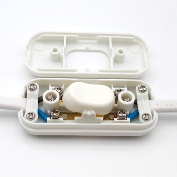 Hvit - 1 stk 6A 250V dobbelpolet bryter myk ledning lysbryter.