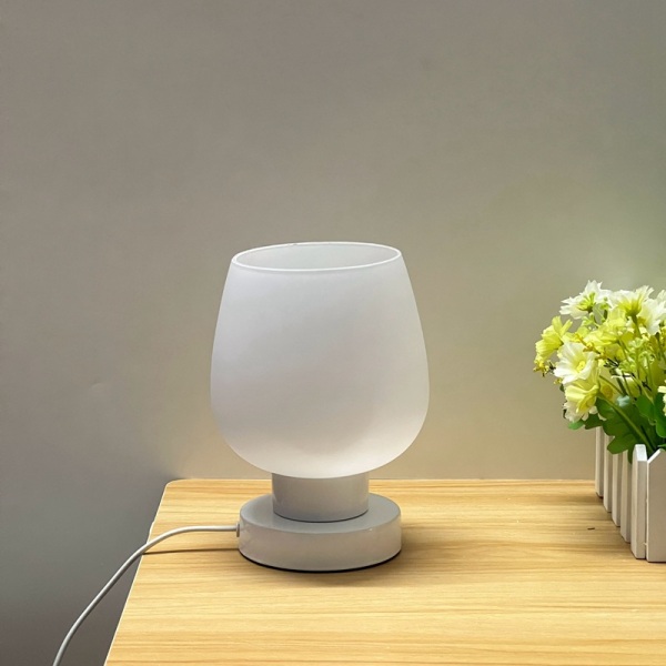 Touch-sengelampe - Moderne lille lampe til soveværelse, stue, natbord, bordlampe med hvid opalglasskærm, varm LED-pære, 3-vejs dæmpning