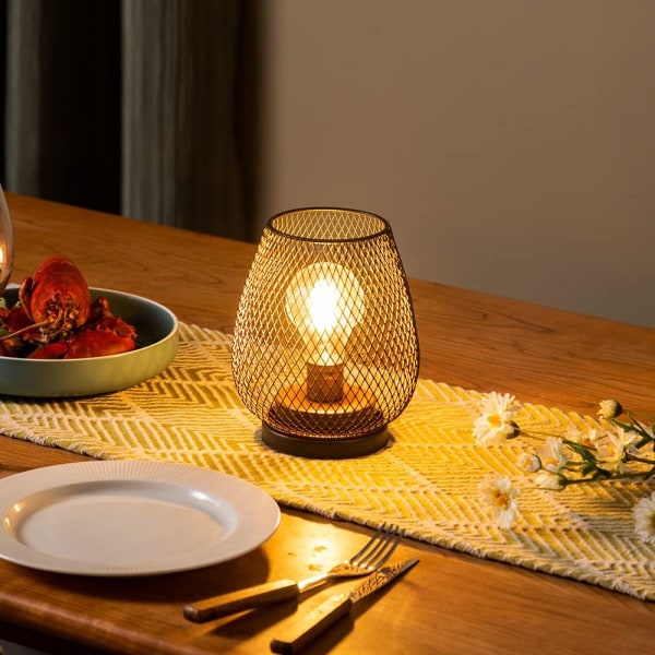 1-osainen akkukäyttöinen lamppu LED-pöytävalaisin, metallikehikoinen akkulamppu LED-polttimolla, vintage koristeellinen ulkolyhty, sopii häihin, osa