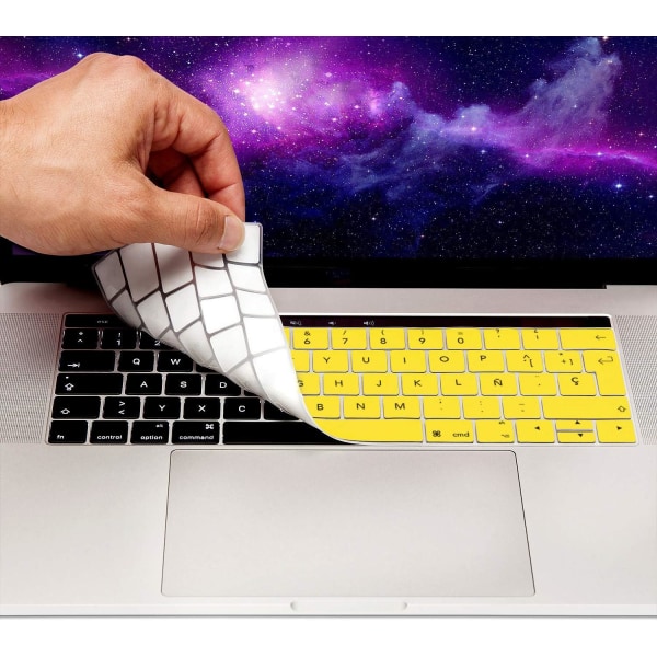 Gul - MyGadget tastaturbeskytter for Apple MacBook Pro 13" og 15" Touch Bar - Fleksibel nøkkelbeskytter i silikon - Ultratynn pute som