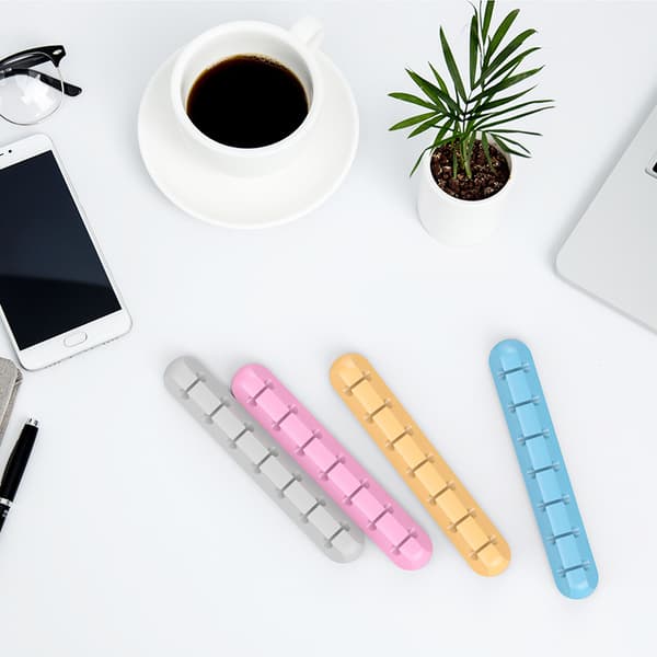 Vit kabelhållare kabelklämmor kabelhantering, 3-pack kabelklämmor kabelhantering kabelorganisatör mångsidig kabelhantering