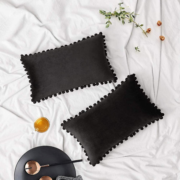 2 kpl Sametinen Tyynynpäällinen Pompom-Koristeella