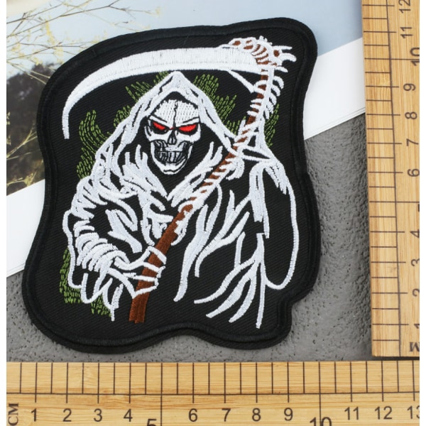 15 kappaleen yhdistelmä cool design perm patch (Blade of Death), ommeltu patch-kirjonta tarra korjaus tarra, sopii vaatteisiin, paitoihin, reppuihin,