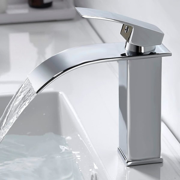 Modern vattenfall badrumskran, elegant design vattenfall handfat kran, mässing badrum blandare kran, varmt och kallt vatten tillgängligt, krom vattenfall kran
