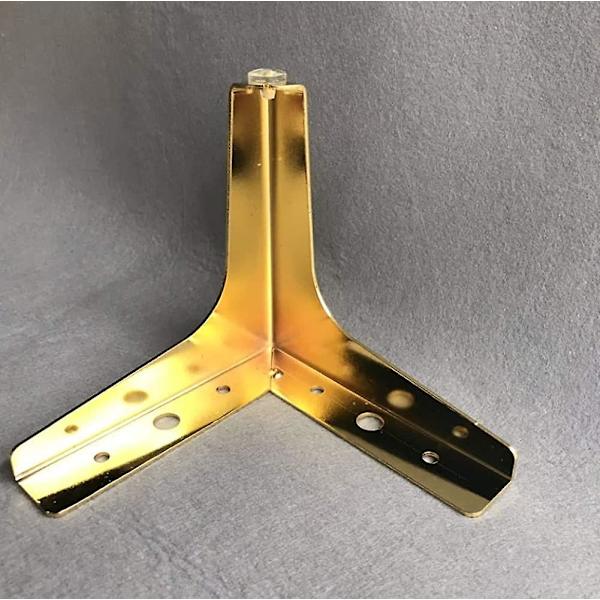 Metalliset sohvanjalat Huonekalujen korvaavat jalat Kultaiset sohvan jalat Raskaat kolmiot 17cm