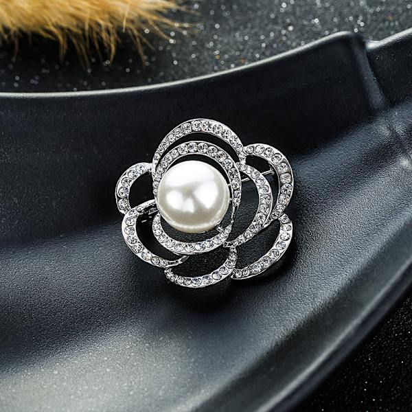 Urholkad ros blomma diamant brosch dam mode pärla klänning bärande corsage gåva för älskare och vänner