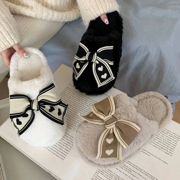 Vinterns nya damtofflor med hög klack, tjock päls, mjuk päls, varma inomhusdamtofflor med öppen tå, fluffiga hemmtofflor 24,5 cm