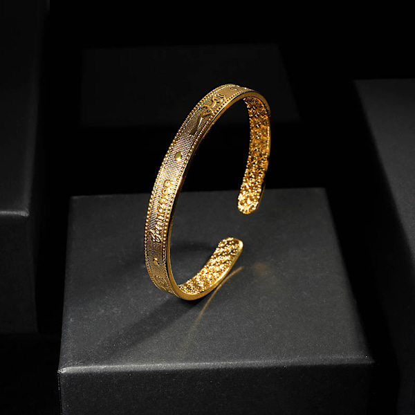 Simulerad guldpläterad armband i guld för gåva till kvinnor