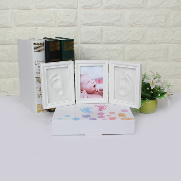 Handavtrycksram Kit för Flickor Babyshower Present, Rosa Lera och Vita Träramar