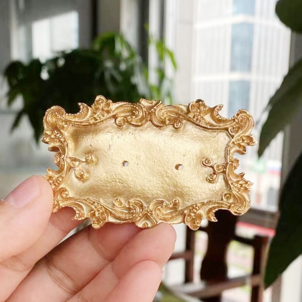 Pieni antiikkikorutarjotin Vintage kultainen korutarjotin, korvakorupidike