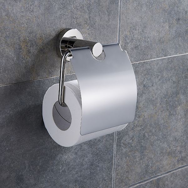 Rullhållare för papper med lock