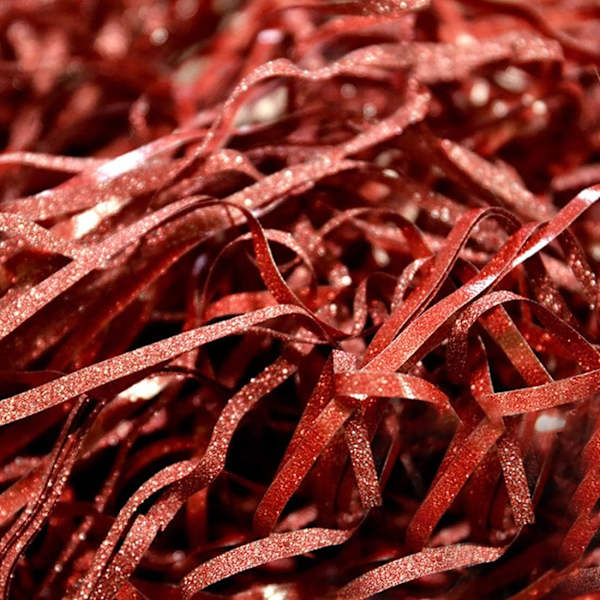 （Röd）Strimlad papper，med 2 meter ljusslinga，Silke Glitter Presentförpackning Silke Fyllnadsmaterial Blankt Raffia Dekoration Presentförpackning Present Partner Presentkorg G