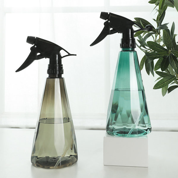 500 ml sprayflaska sprayflaska bevattningsflaska växtbevattningskruka desinfektion och epidemisk förebyggande handpressad plast (2 stycken)