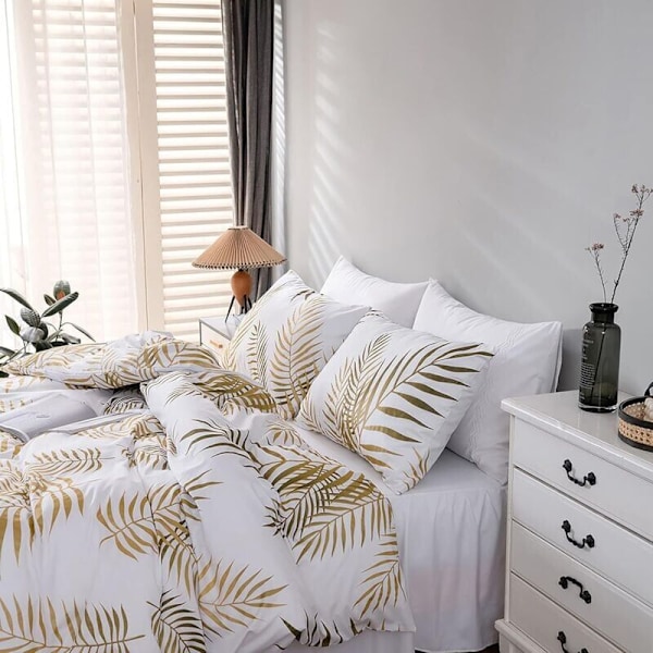 Sett dynetrekk 220x240 cm 2 personer og 2 x putetrekk 50x75 cm 100% mikrofiber Linsett med botanisk tropisk bladmønster med glidelås, gull