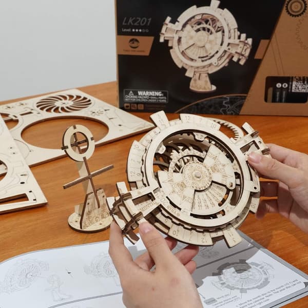Evighetskalender 3D Träpussel/Mekanisk Modell/Drivmodell Mekanisk Modell Byggsats för Tonåringar och Vuxna