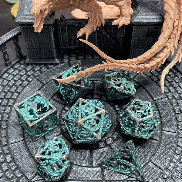 7 Dungeons and Dragons Tärningar (Blå), HNCCESG Polyhedral Tärningsset Metall Bläckfisk 3D ihålig Rollspel Tärningar D4/D6/D8/D10 (0-9 och 00-90)/D12/D20