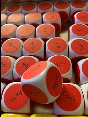 22MM Afrundede Blanke Sekssidede Terninger Undervisning skabt Sesources Spil Undervisning Plast Terninger Fire Farver Valgfri