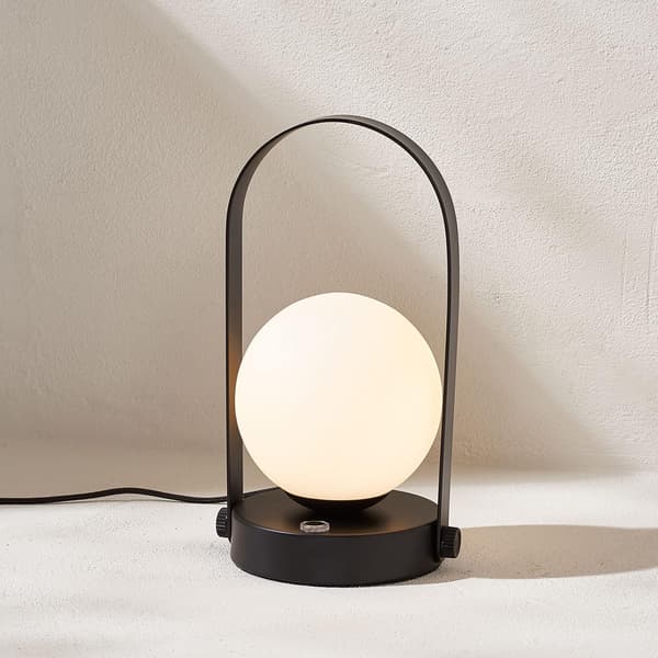 Moderne svart bærbar oppladbar LED-skrivebordslampe