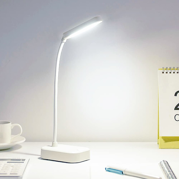 Hvid skrivebordslampe med USB-strømkabel, tre-trins lysstyrkejustering, 360° roterende svanehals