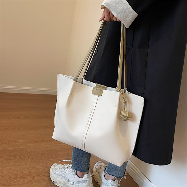 Pendlarväska dam mode mångsidig axelväska enkel stor handväska (off-white med khaki)