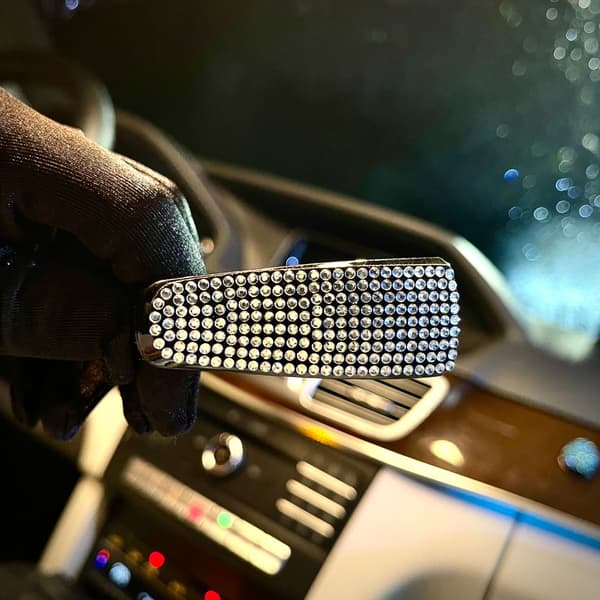 Bilsolskærm multifunktionel diamant brilleetui regning holder bil varm stempling diamant brilleetui (2 stk.)