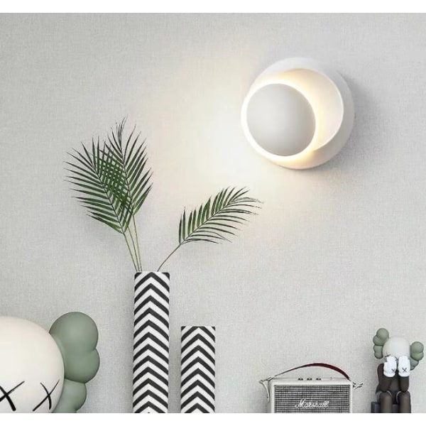 Modern minimalistisk kreativ justerbar LED vägglampa i halvmåneform (vit modell, varmt ljus 5W)