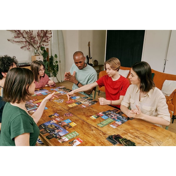 7 Wonders -lautapelin peruspeli perheelle (uusi painos) | Sivilisaatio- ja strategialautapeli aikuisten peliillalle 3-7 pelaajalle 10+