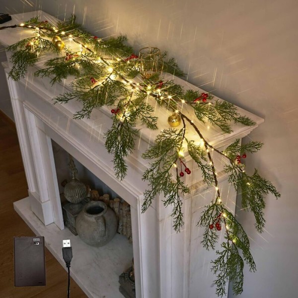 80 LED Røde Fyrretræs Lyskæder med Timer, Cypres Guirlande med 1,8 m Lys, Batteridrevet & USB-stik til Pejs, Kaminhylde, Juledekoration