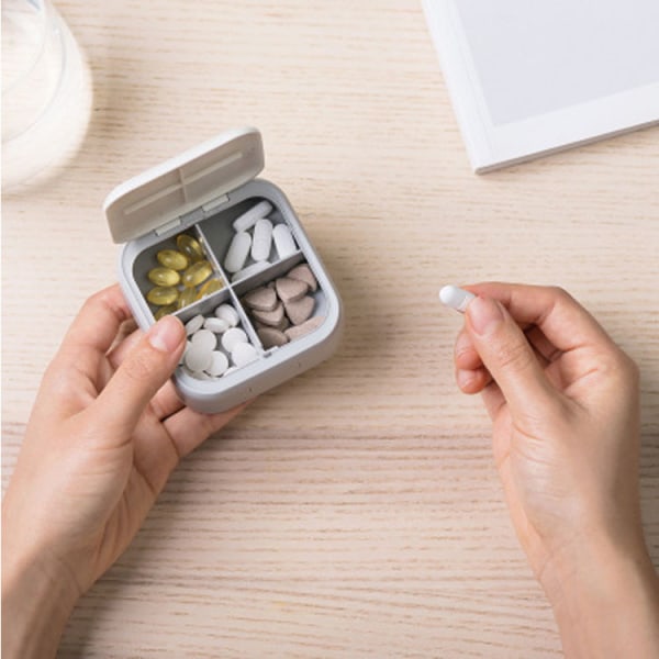 Bærbar medisin mini pilleboks (hvit)