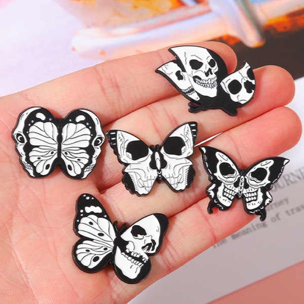 5 stk Punk Skull Butterfly Moth emaljenåler Skull Moth brosje Bag Klær Ryggsekk Slipsmerke Svart Gotisk Insekt Smykker for barn og venner