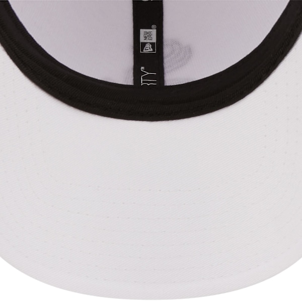 Broderede Baseball Caps til Mænd og Kvinder Justerbar Hat - Hvid Hip Hop Flat Brim Hat