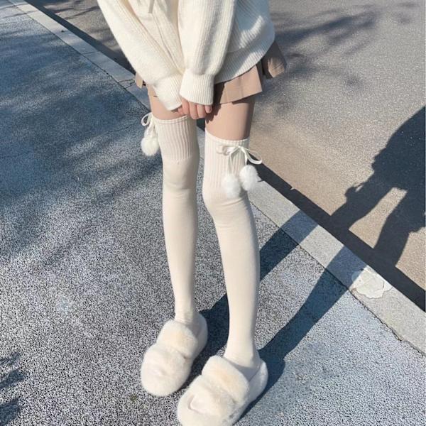 Naisten villakashmirpallolämpimät sukat reiden korkeat sukat Kawaii söpöt syksyn ja talven sukat
