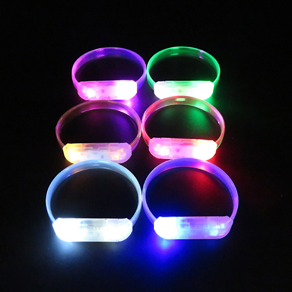 LED-armbåndspakke – 6 interaktive lysarmbånd Tilfeldige farger