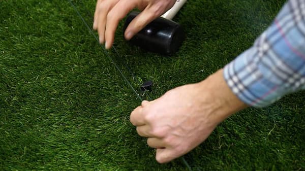 Sæt med 100 fastgørelsespæle til perifere kabler - 12,5 cm