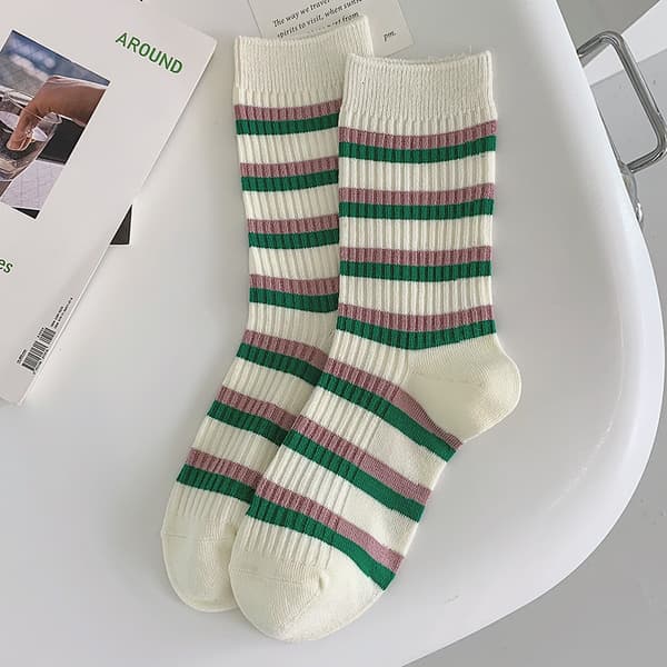 Dames hvide sokker, efterår og vinter retro stribede broderede bogstaver strømper, dame fleece sokker, 5 par