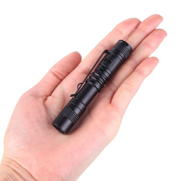 2PCS LED Mini Ficklampa Super Liten Vattentät Fickklämma Drivs av AAA-batteri (ingår ej) Lätt att bära Utomhusutrustning för vandring, camping,