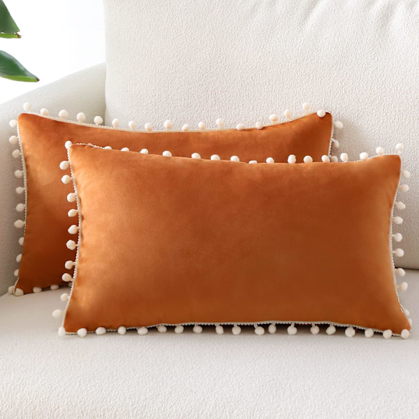 (30x50cm, Orange) Set med 2 dekorativa kuddfodral i mjuk sammet med pompom, prydnadskuddfodral för heminredning, kuddfodral för soffa, säng, stol, sovrum, vardagsrum