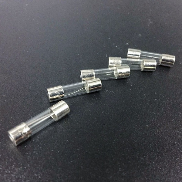 100 stk. Smeltesikring af glas, 5 x 20 mm 250V Sortiment af glassikringer 0,2A, 0,5A, 1A, 2A, 3A, 5A, 8A, 10A, 15A, 20A, Verre Verre Verre Frove til husholdningsbrug