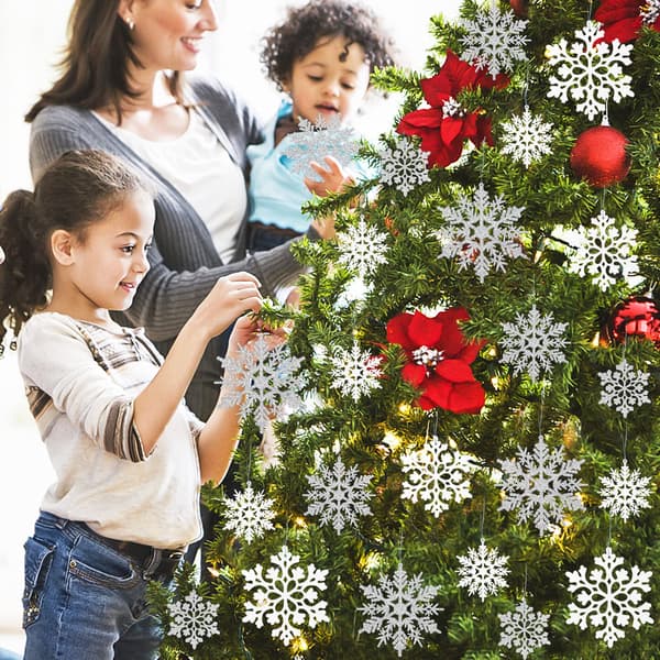 36-pakning med sølvfarget snøfnuggpynt i plast med glitter, vinterpynt til juletreet, julepynt til fest, håndverkssnefnugg
