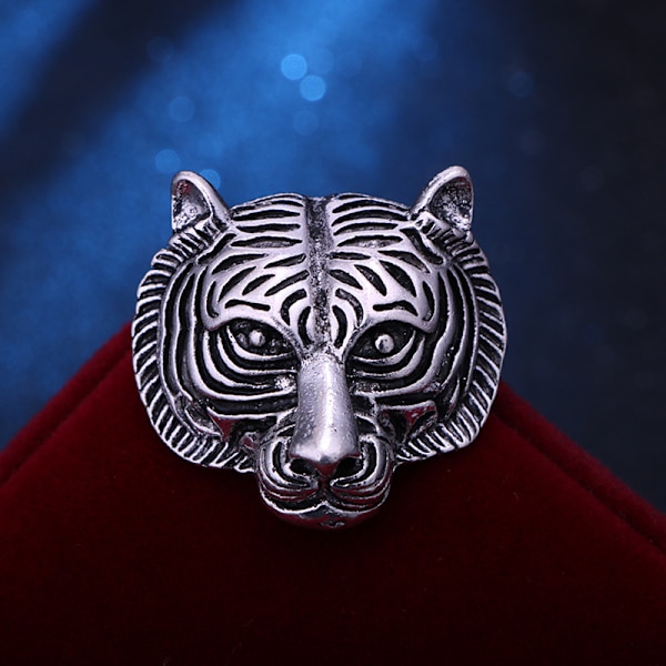 Dongbei gammal tiger bröst man