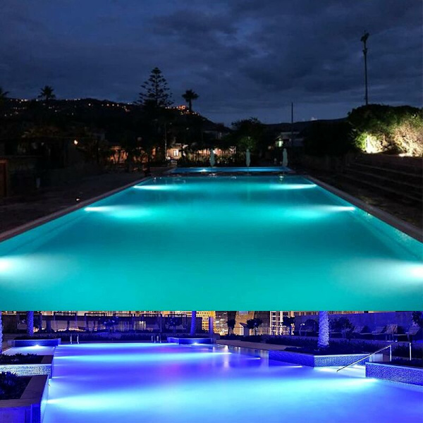 PAR56 LED Pool Light, 18W IP68 Vandtæt Pool Spot Light, LED Nedsænkelig Pool Projektør, 1800lm, 120° Strålevinkel, IP68 Vandtæt, 12V DC/AC，