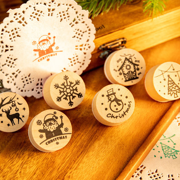 Julefrimerke Julenissen Snøfnugg Hjort God Jul Tretestempel DIY Dekorasjonsstempel 6 stykker per sett