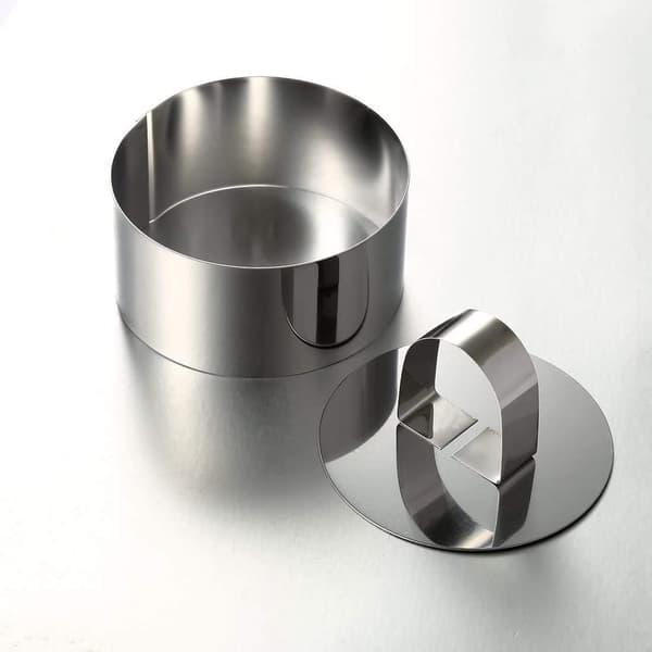 Rostfri kakform med pusher, 8 cm i diameter, set om 6 runda
