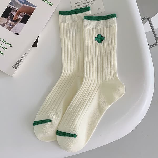 Dames hvide sokker, efterår og vinter retro stribede broderede bogstaver strømper, dame fleece sokker, 5 par
