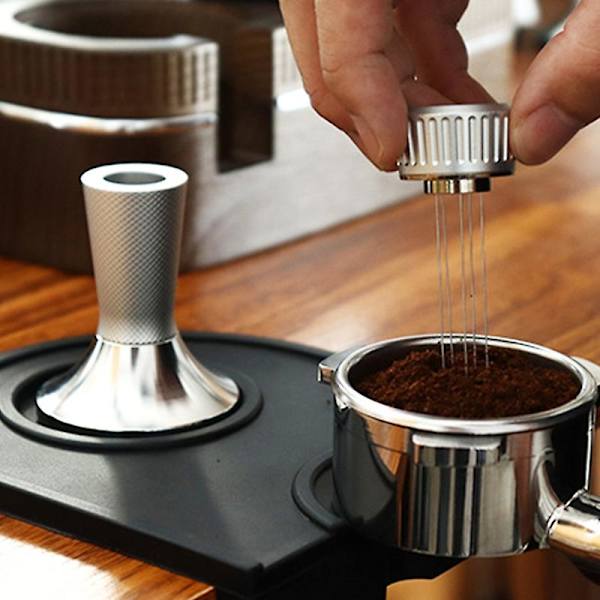 To-i-en Kaffepulverhammer med nåler, retikulert håndtak, matkvalitet, kaffemaskintilbehør, rustfritt stål, tungt kaffepulverhammer