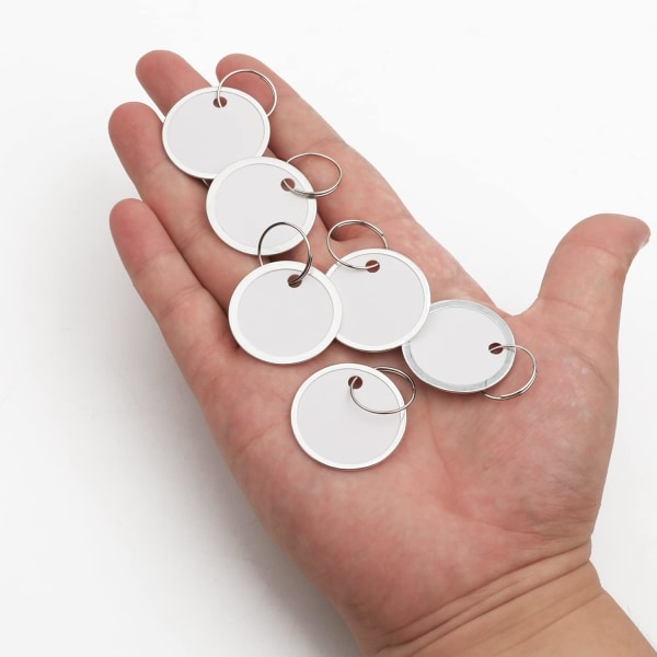 100 st Vita nyckelbrickor med ring, 32 mm namnskyltar för nycklar Nyckelbrickor med etiketter Tom metallnyckelbricka för nycklar Bagage Ryggsäckar Burkar Kök