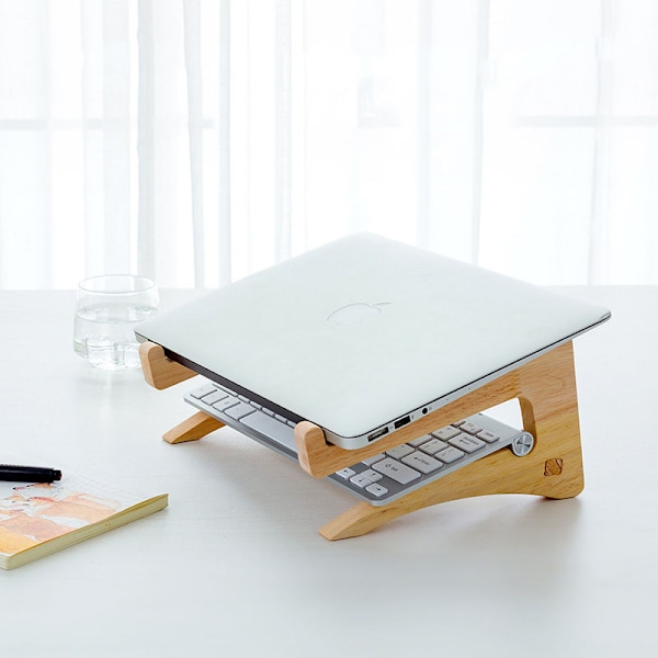 Trelaptopstativ / treavkjølingsstativ / ventilert laptopstativ (egnet for bærbare datamaskiner under 14 tommer)