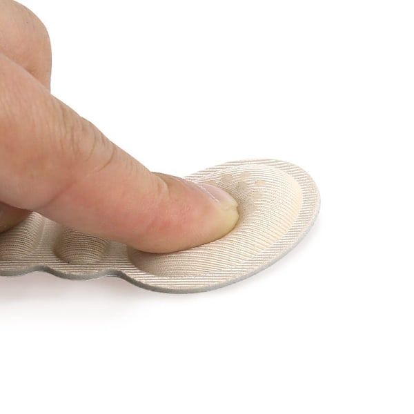 3 paria 6 mm paksuja kantapäitä kulumiskestävillä kantapäälaastareilla ja kantapäillä